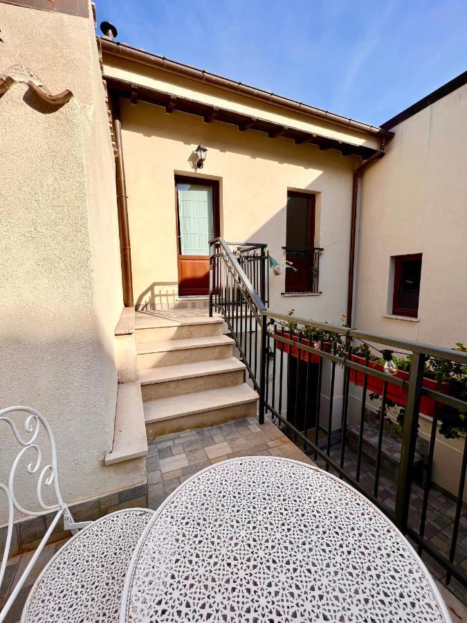 Il Bivacco Del Duomo Bed & Breakfast LʼAquila Dış mekan fotoğraf